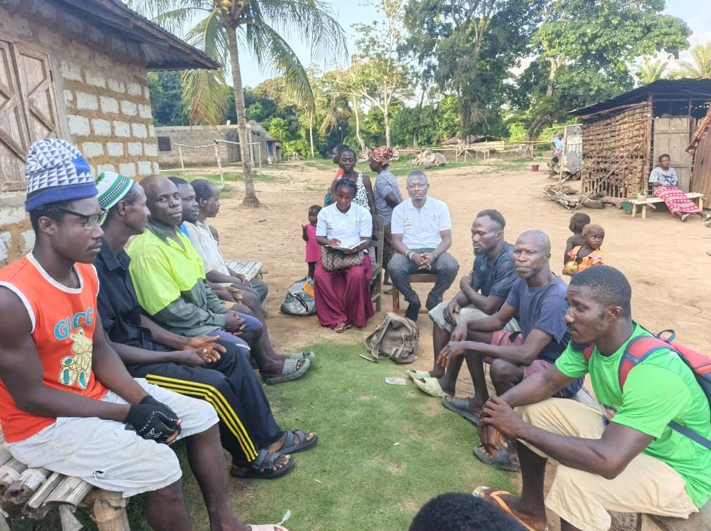 Research team and participants gathered for field data collection